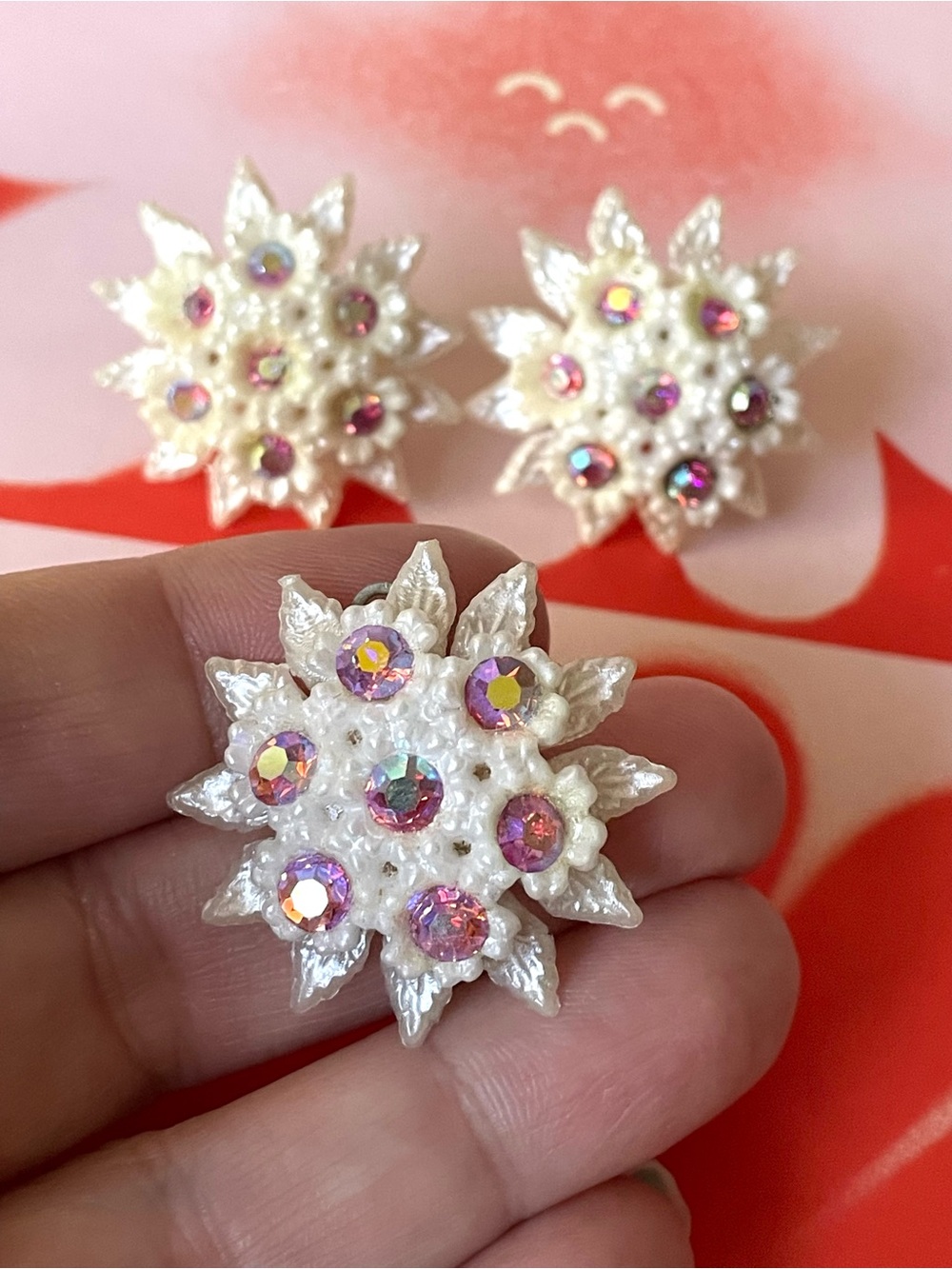 Vintage Pearlized Plastic & Pink Ab Crystal Flower Screwback Earrings & Pendant